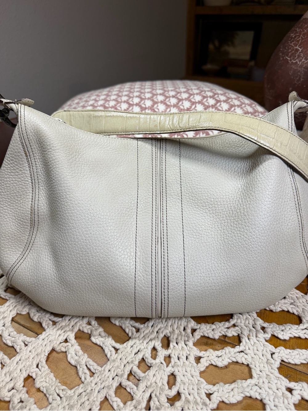 Brighton White Leather Hobo Shoulder Bag D37318 Silver Hardware Y2K Purse